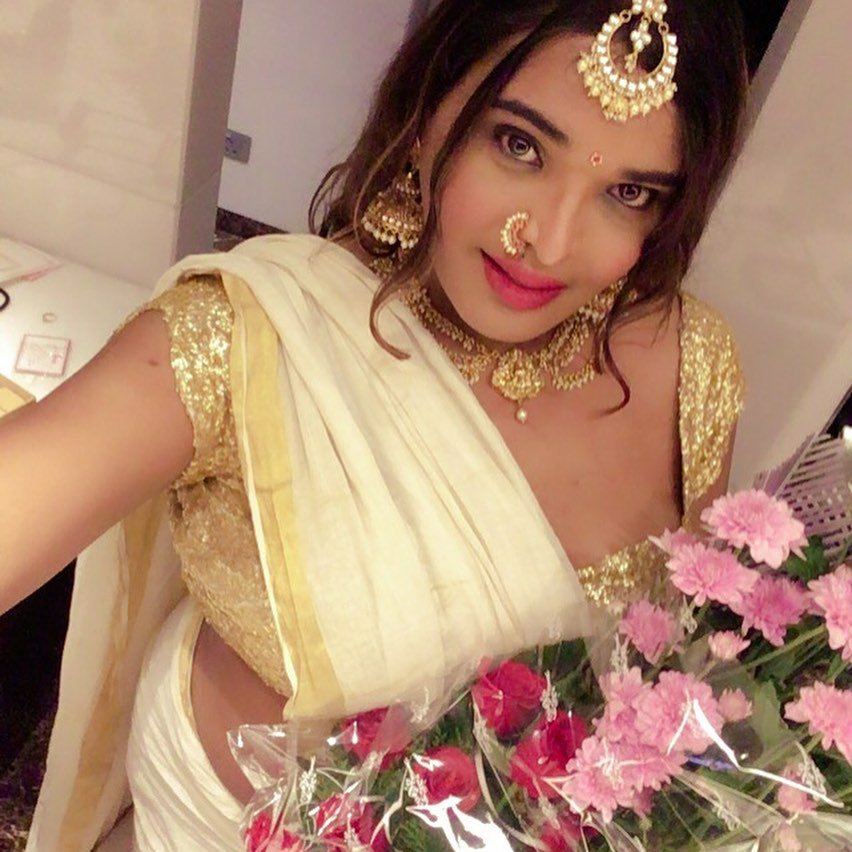 Mona Varonica Campbell