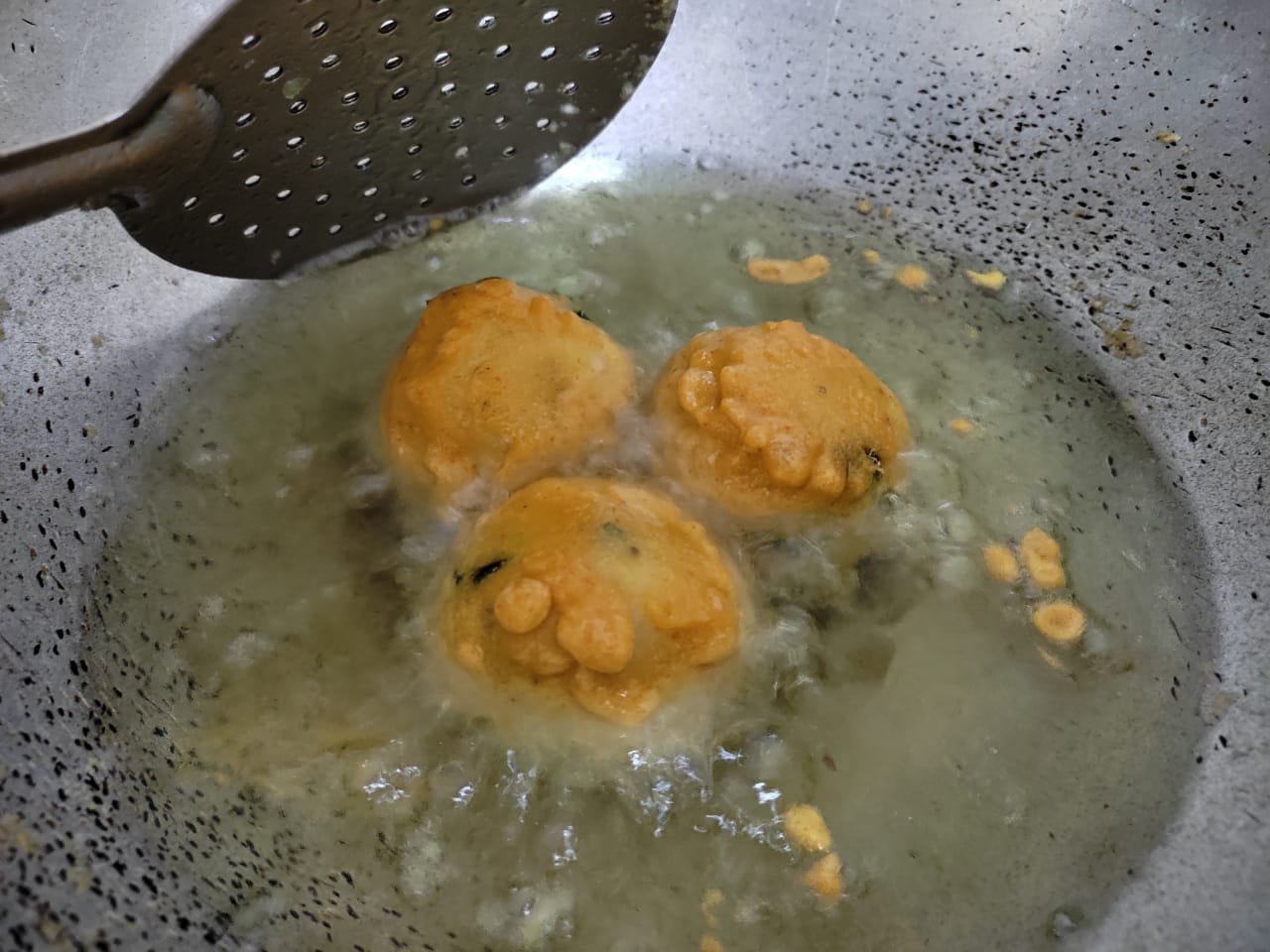 तळले वडे